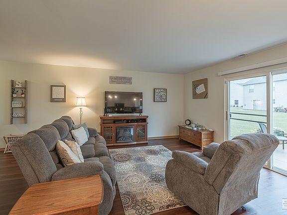 5th image of 25291 Shannon Dr