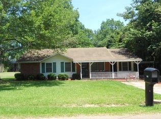 520 E Lawn Dr, Philadelphia, MS 39350