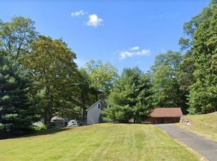1 Klingher Ct, Pomona, NY 10970