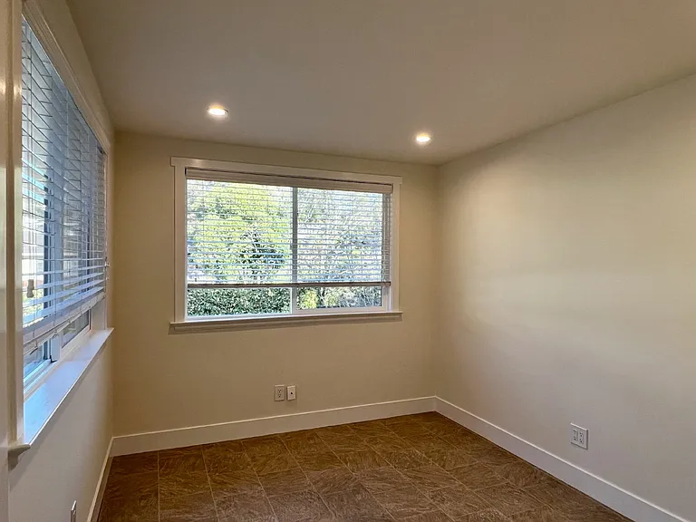 28 Cordone Dr — Photo 14