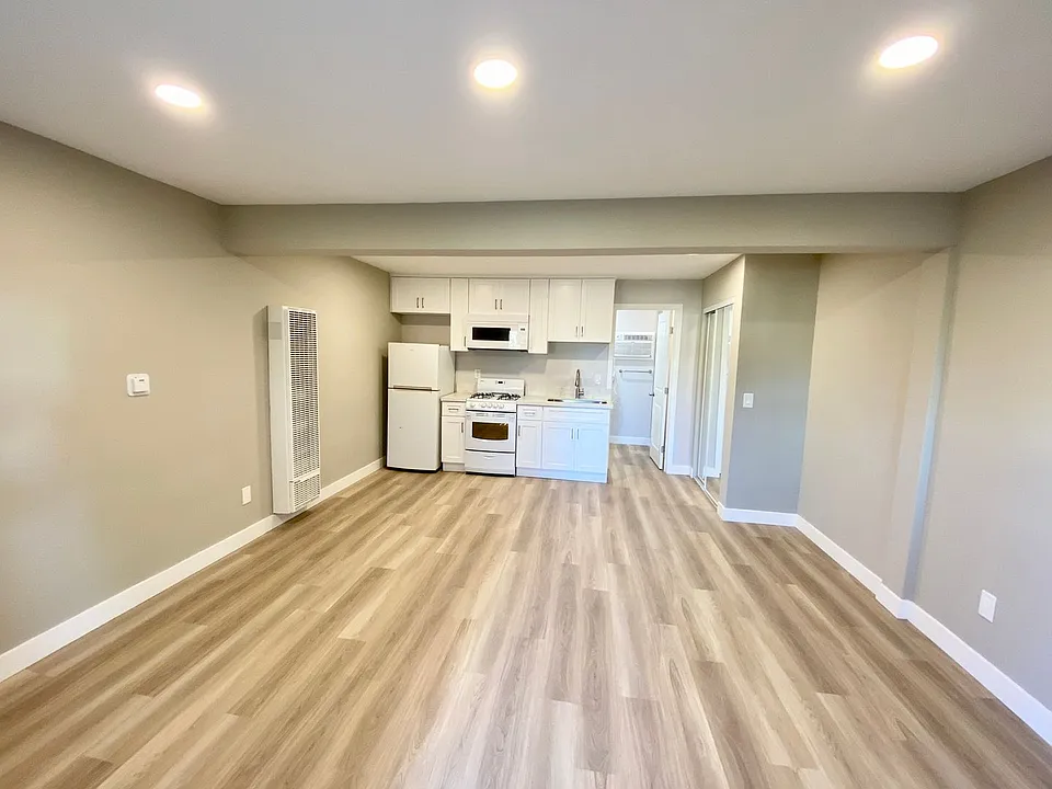 506-508 Raymond Ave