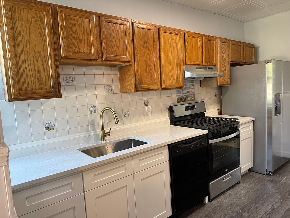 1st image of 410 Willow St