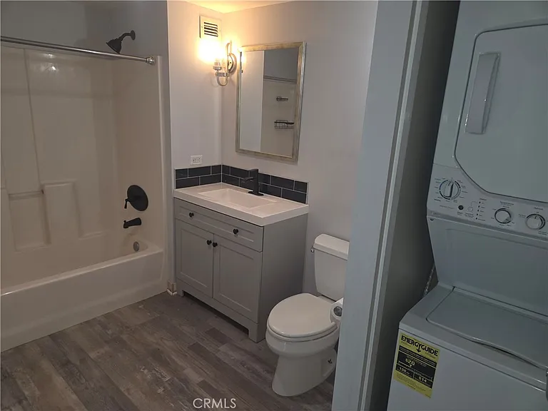 425 W Beech St #433 — Photo 4