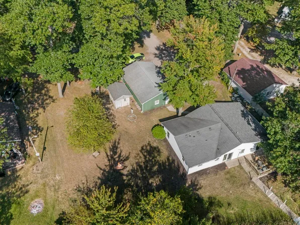 5707 W Butcher St, Albion, IN 46701