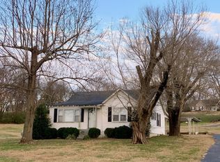 2976 Carters Creek Station Rd, Columbia, TN 38401