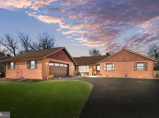 3671 Jenny Ln, Chambersburg, PA 17202