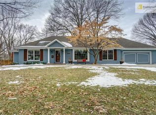 8904 Ensley Ln, Leawood, KS 66206
