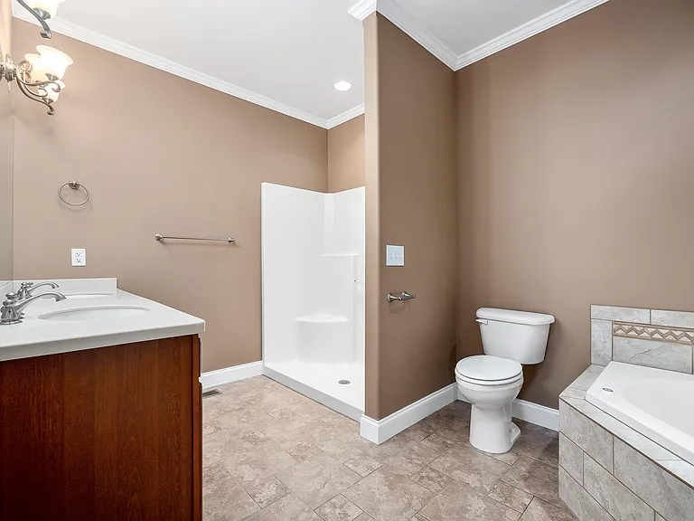 42 Saddle Brook Ln — Photo 6
