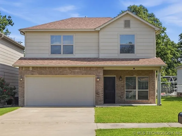310 E 4th St, Claremore, OK 74017