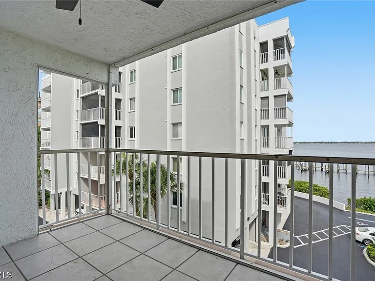 2885 Palm Beach Blvd #301 — Photo 18