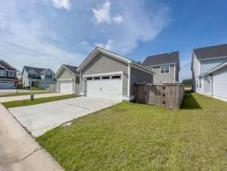 3 bed, 2.5 bath, 1959 sqft, $2,400 — Photo 2