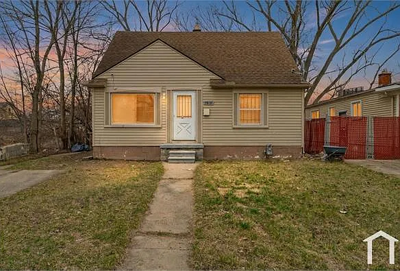 3 bed, 1100 sqft, $1,400 — Photo 1