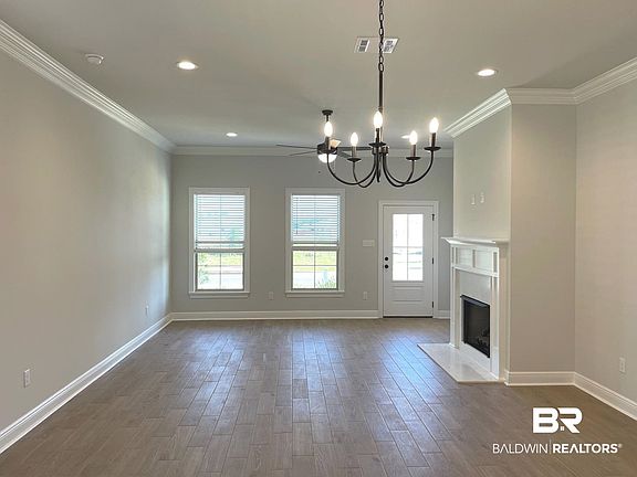 4th image of 1618 Fenton Cir