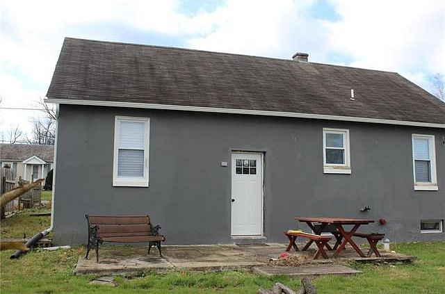 2nd image of 3731 John St