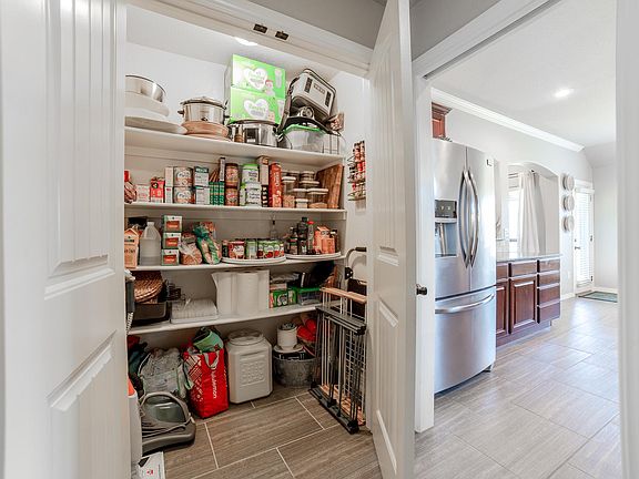 4th image of 2976 W Millstone Dr