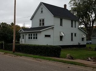 526 Bank St, Ishpeming, MI 49849