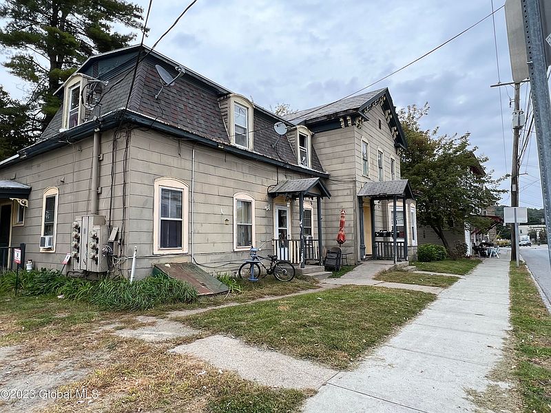 2nd image of 8 Hudson Street