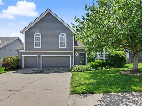 17013 E 43rd St S, Independence, MO 64055