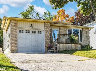 29 1st St, Orillia, ON L3V4A8