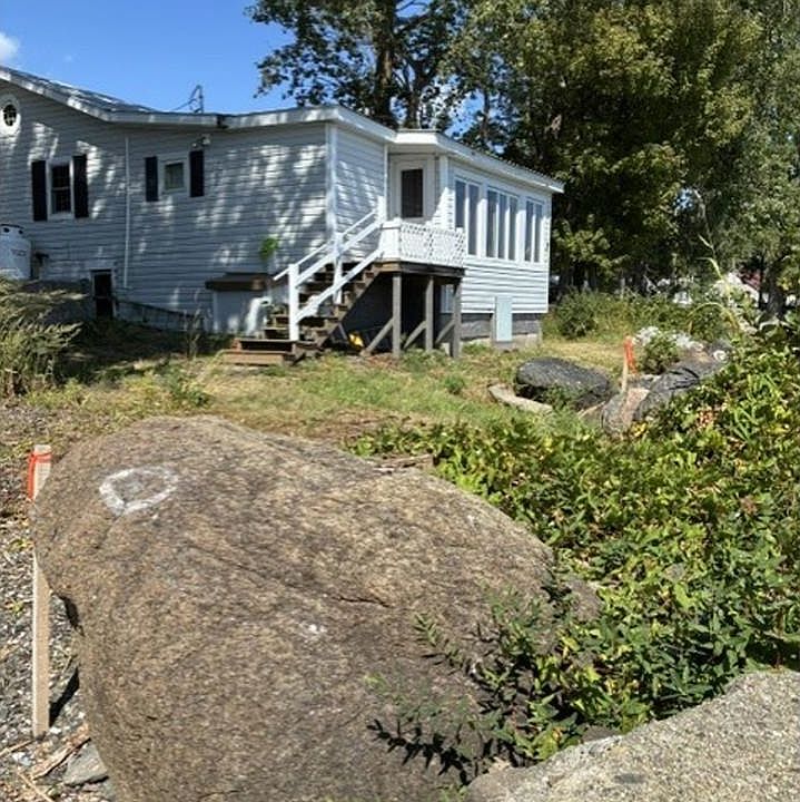 1st image of 1187 Hathaway Point Road
