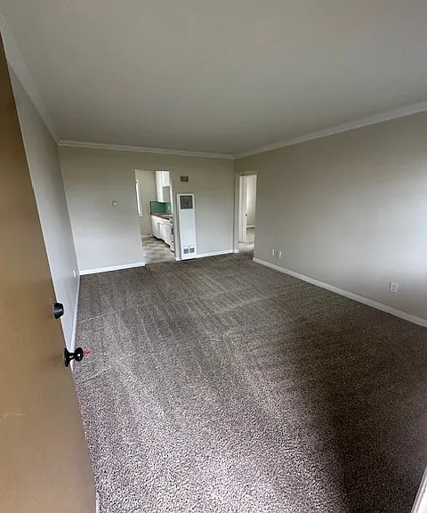 4664 Hamilton St #4664.5 — Photo 2