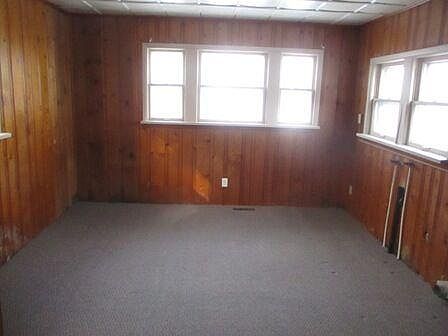 2nd image of 2604 E 4th St