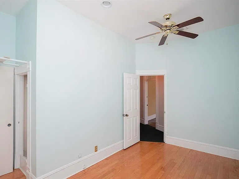 333 S Plant Ave — Photo 23