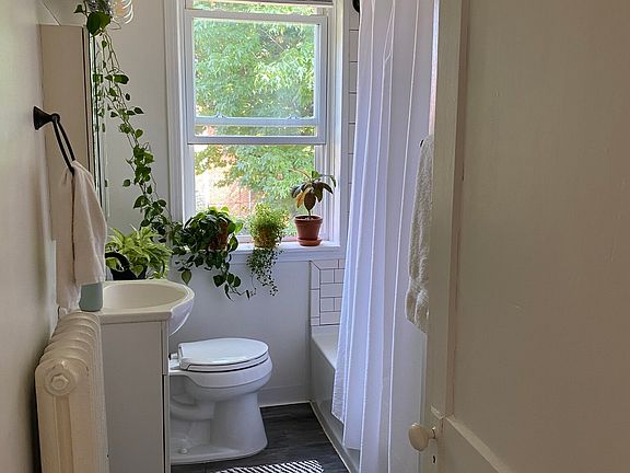 5th image of 4544 Cleveland Ave APT 2E