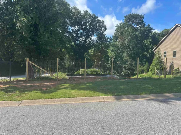 1 Quiet Creek Ct, Simpsonville, SC 29681
