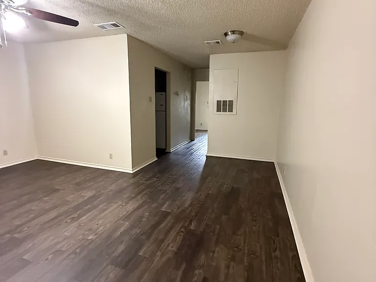 721 Avenue A #9 — Photo 4