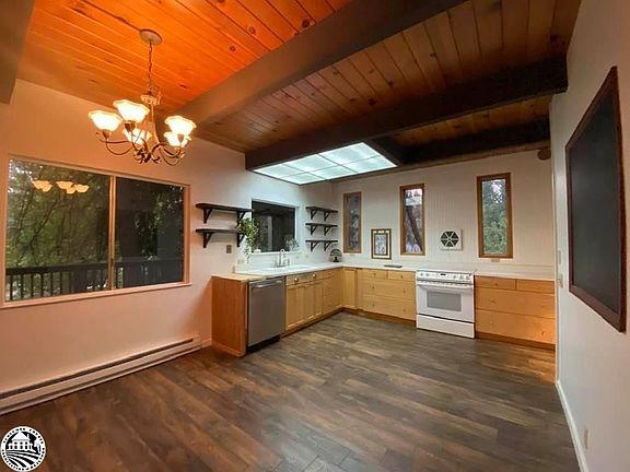 4th image of 21935 Russian River Dr
