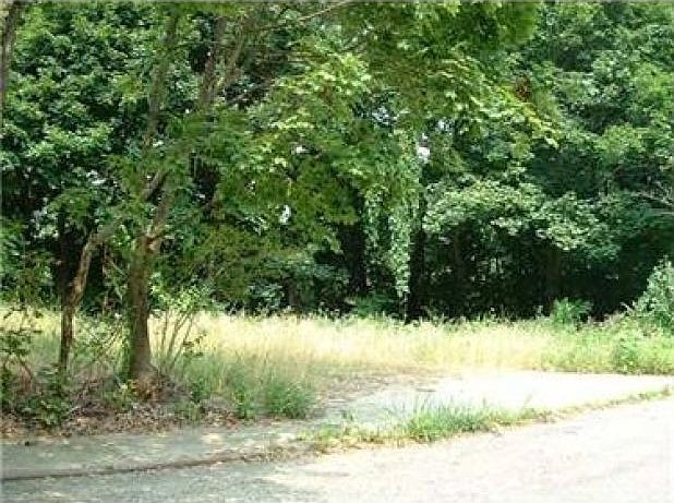 1st image of 145 Travella Blvd