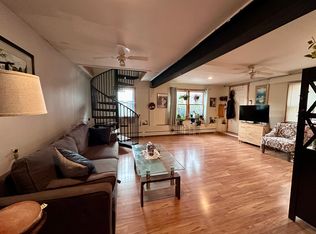 93A Falmouth Rd, Falmouth, ME 04105