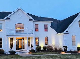 85 Lenihan Ln, East Greenwich, RI 02818