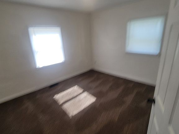 5th image of 3010 Hovey St
