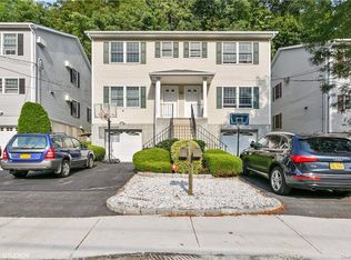 32 Washington Pl E, White Plains, NY 10603