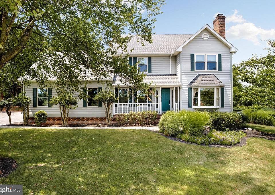 1st image of 121 Laurel Grove Rd