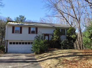 4 Whalen Rd, Hopkinton, MA 01748