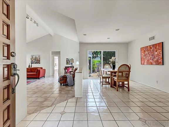 5th image of 4745 Oporto Ct