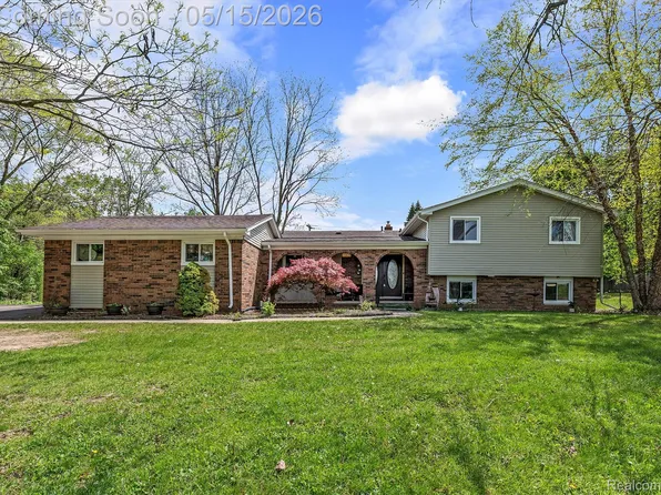 33429 Quaker Valley Rd, Farmington Hills, MI 48331