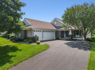 9777 Wedgewood Cir, Woodbury, MN 55125