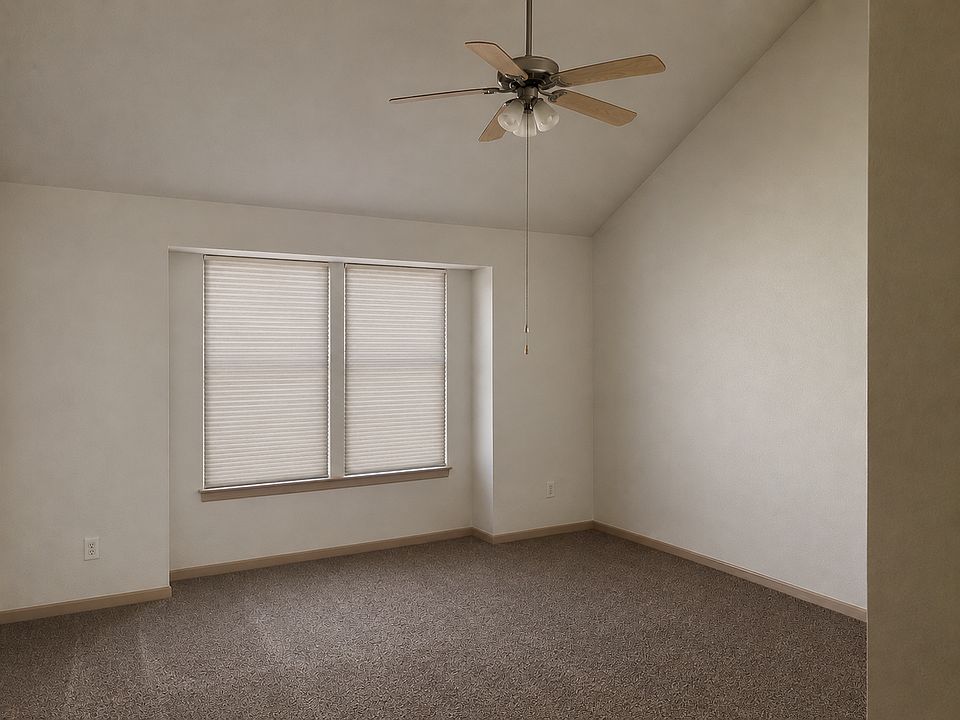 1st image of 10560 E 46th Ter