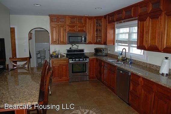 2nd image of 72 Matthews St #72