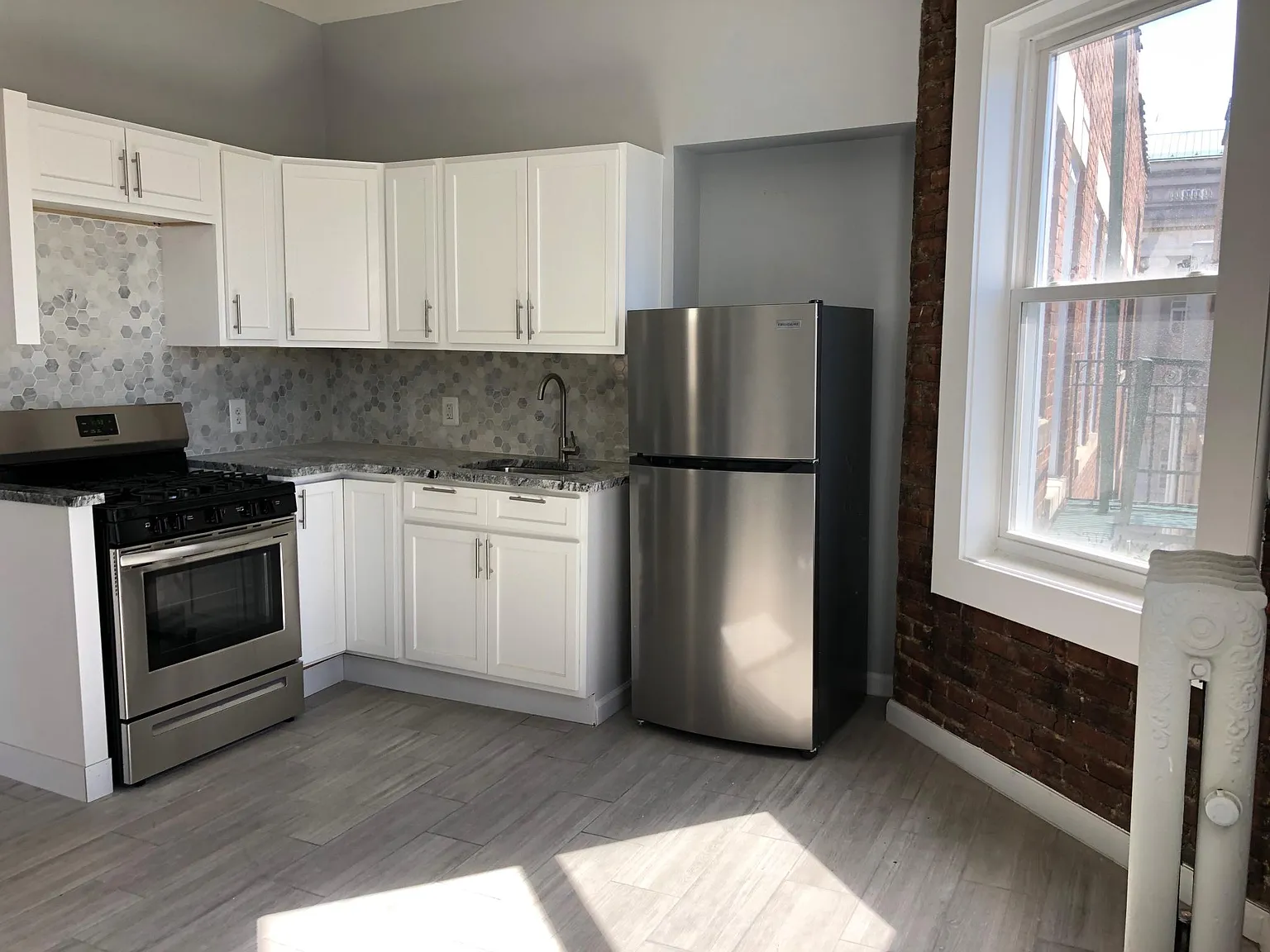 1 bed, 650 sqft, $1,780 — Photo 2