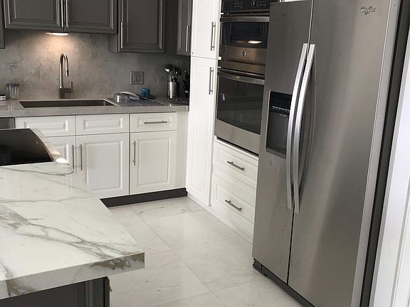 4th image of 52 Yacht Club Dr APT 205