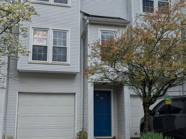 380 Hitchcock Rd Unit 95, Waterbury, CT 06705