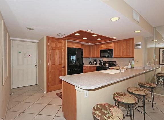 3rd image of 17170 Harbour Pointe Dr #1106