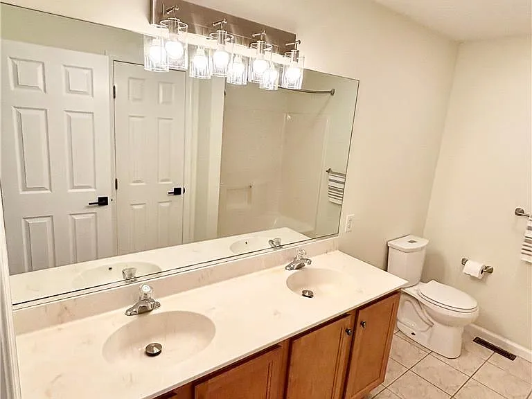 1319 Mohr Cir — Photo 20