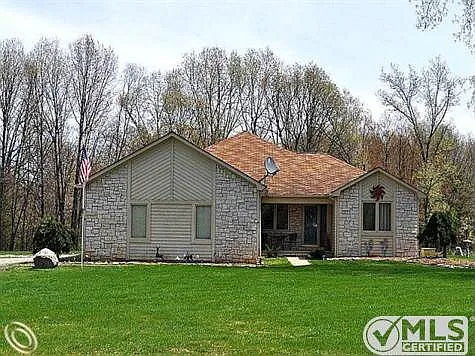 1157 Beachway Dr photo 1