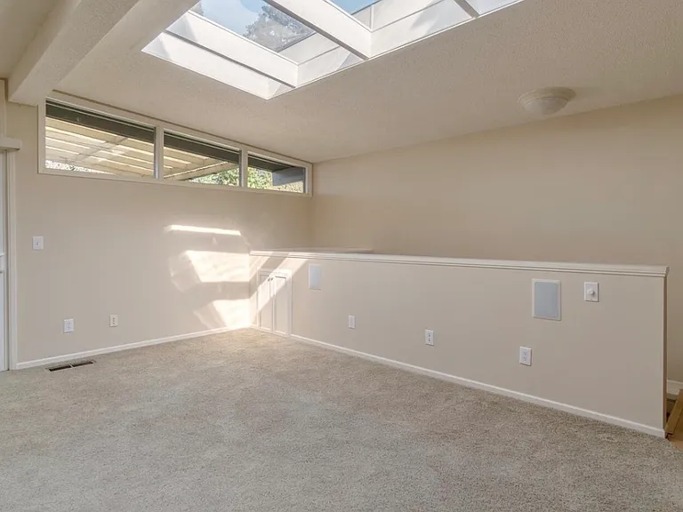 7435 SW Hermoso Way — Photo 4